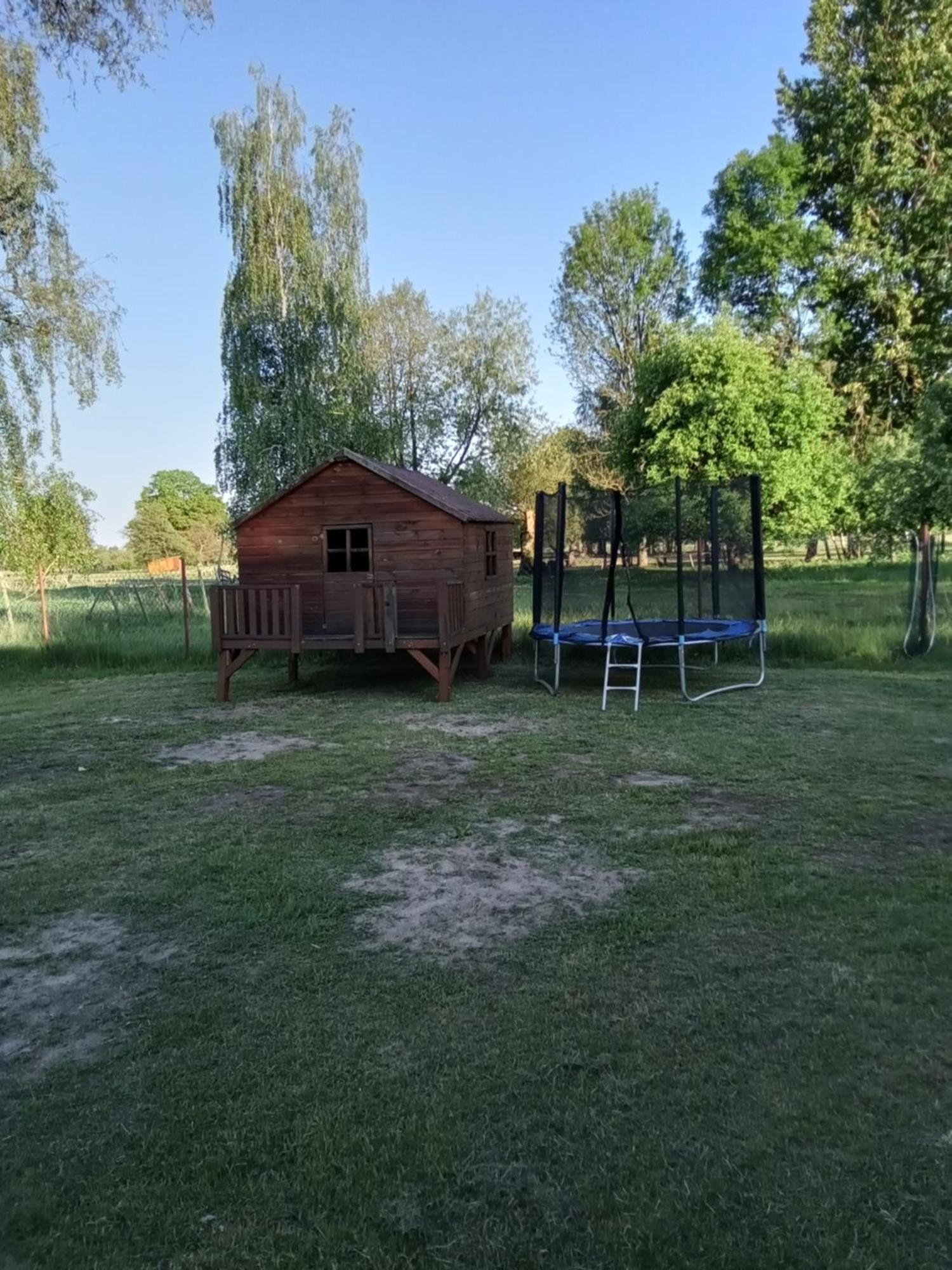 Domek U Kazi Sadowne Exteriör bild